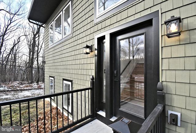 501 SKYLINE DR, Allentown, PA 18103