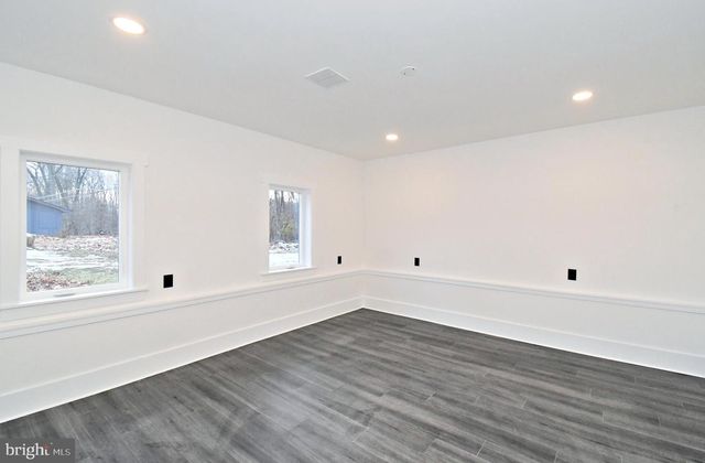 501 SKYLINE DR, Allentown, PA 18103