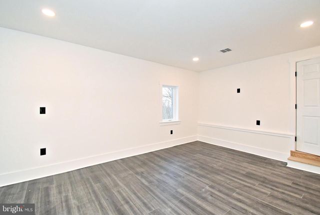 501 SKYLINE DR, Allentown, PA 18103