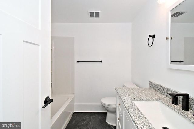 501 SKYLINE DR, Allentown, PA 18103