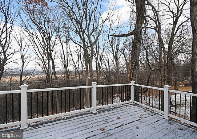 501 SKYLINE DR, Allentown, PA 18103