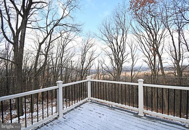 501 SKYLINE DR, Allentown, PA 18103