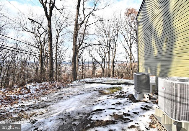 501 SKYLINE DR, Allentown, PA 18103