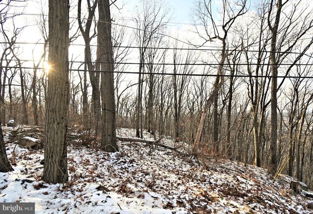 501 SKYLINE DR, Allentown, PA 18103