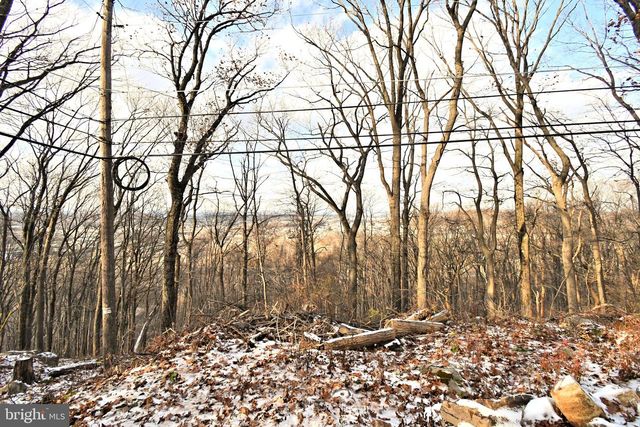 501 SKYLINE DR, Allentown, PA 18103