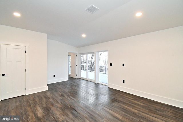 501 SKYLINE DR, Allentown, PA 18103