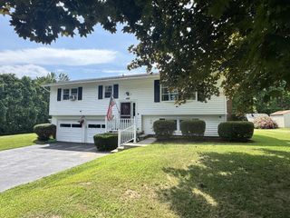 410 Hullcrest Road, Shelburne, VT 05482
