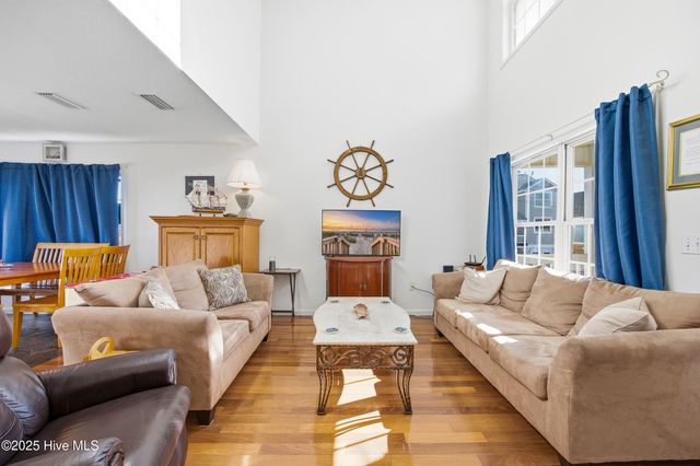 411 26th Avenue N, North Myrtle Beach, SC 29582