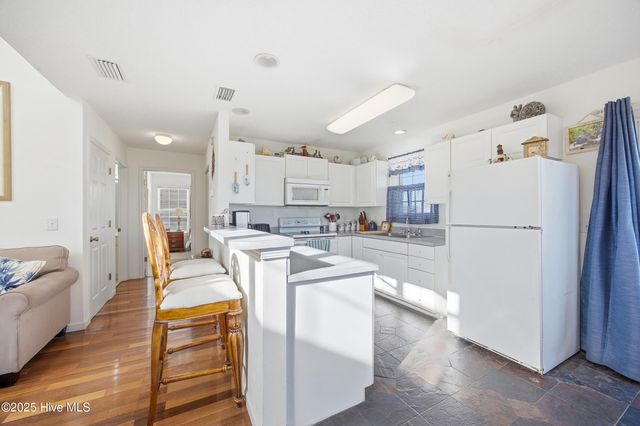 411 26th Avenue N, North Myrtle Beach, SC 29582