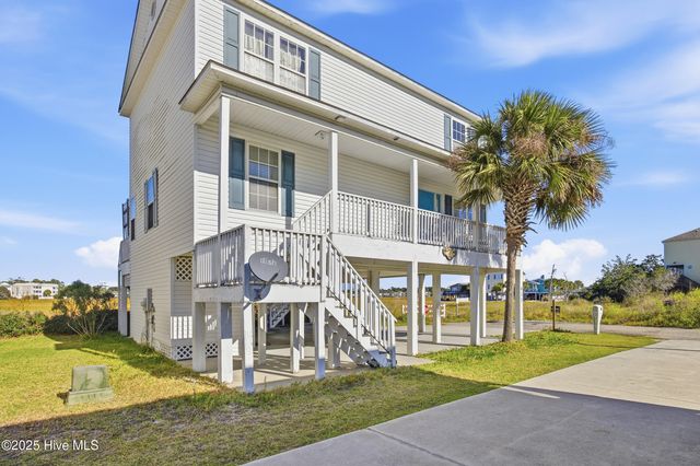 411 26th Avenue N, North Myrtle Beach, SC 29582