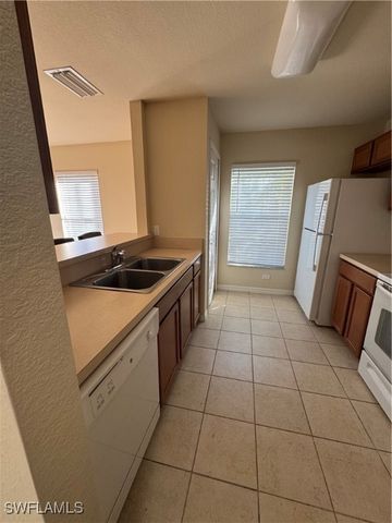 9068 GERVAIS CIR 209, Naples, FL 34120