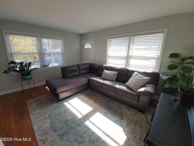 2038 Washington Street, Wilmington, NC 28401