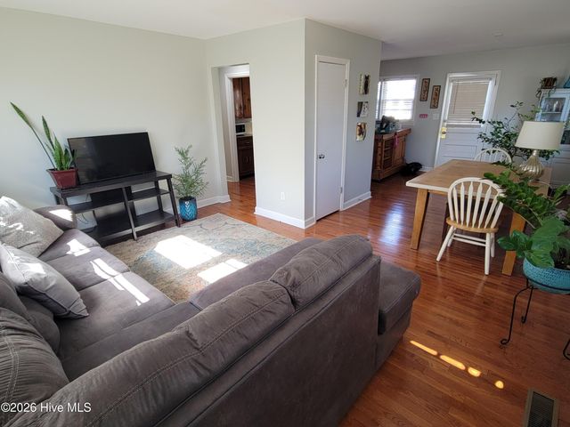 2038 Washington Street, Wilmington, NC 28401