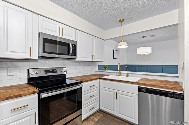 2330 E Fremont Avenue K19, Littleton, CO 80122