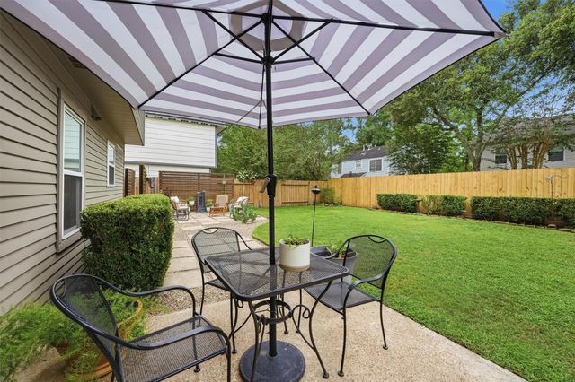 2234 Willow Point Drive, Houston, TX 77339