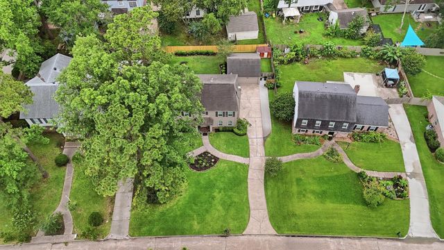 2234 Willow Point Drive, Houston, TX 77339