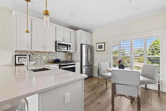 4102 Fox Hill Drive, Baiting Hollow, NY 11933