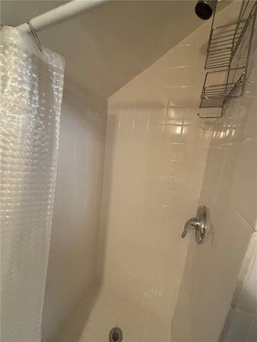 712 Hope Street 3, Bristol, RI 02809