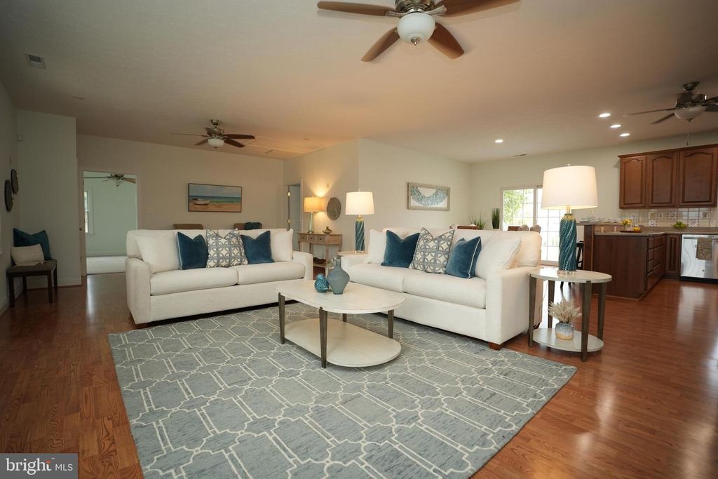 Image 11 of property listing at 16460 SAYRE POINT LN, Piney Point, MD 20674