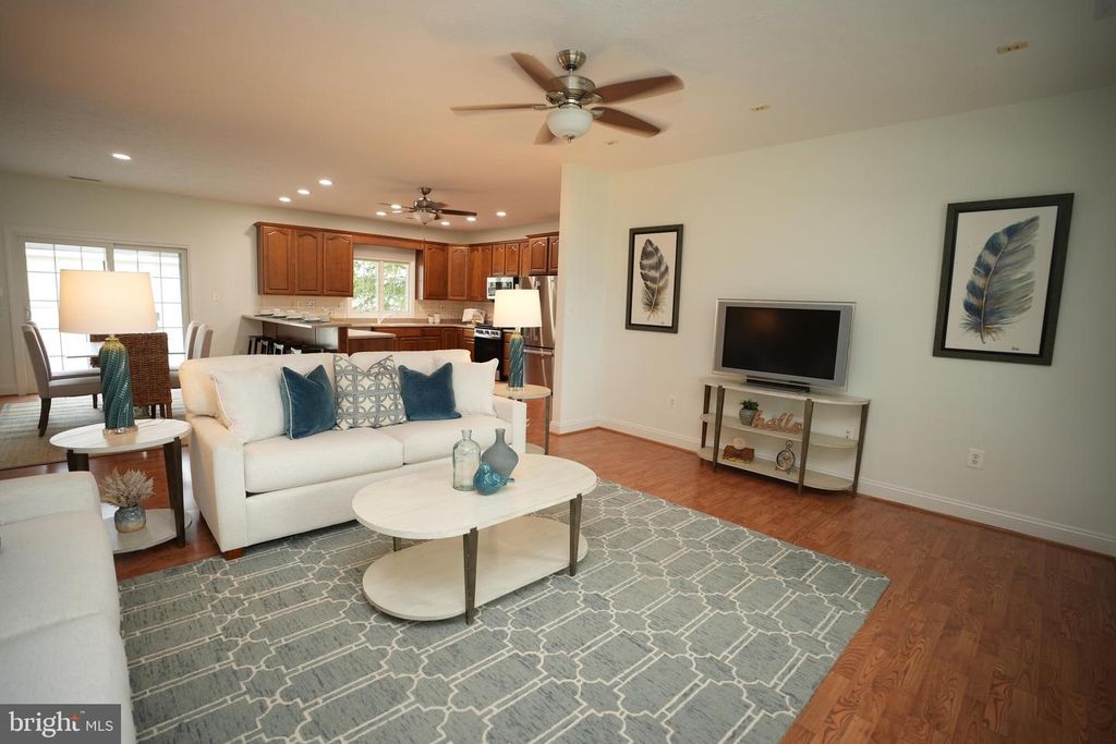 Image 14 of property listing at 16460 SAYRE POINT LN, Piney Point, MD 20674