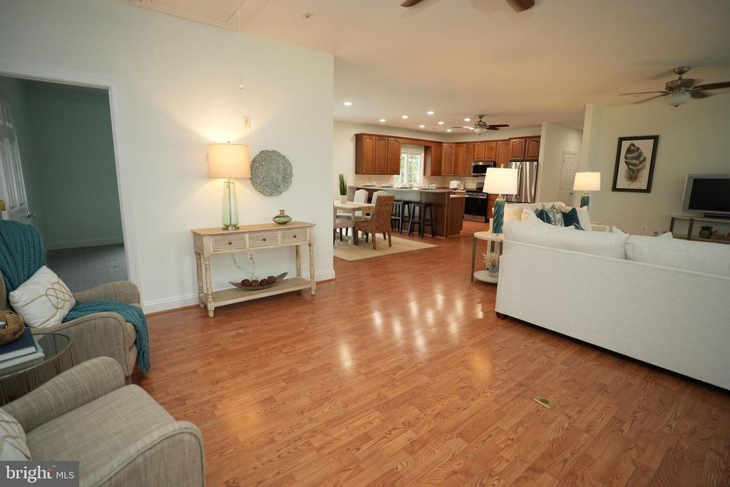 Image 15 of property listing at 16460 SAYRE POINT LN, Piney Point, MD 20674