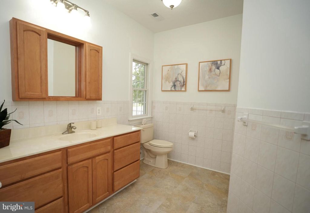 Image 27 of property listing at 16460 SAYRE POINT LN, Piney Point, MD 20674