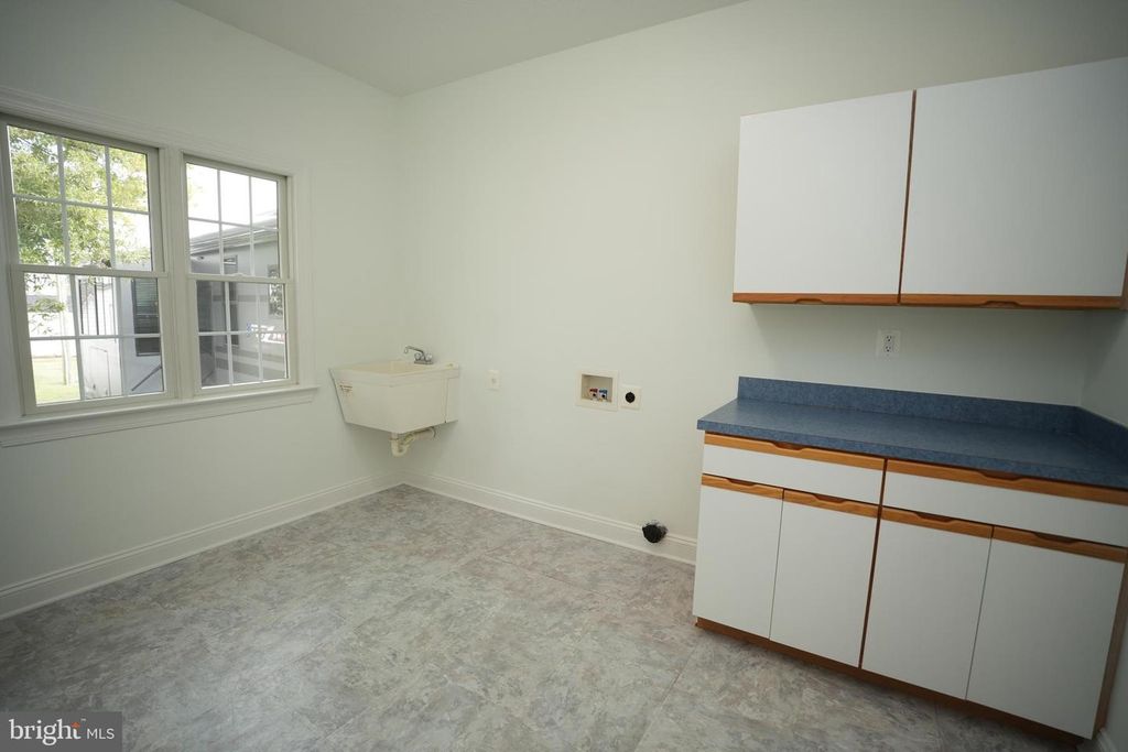 Image 40 of property listing at 16460 SAYRE POINT LN, Piney Point, MD 20674