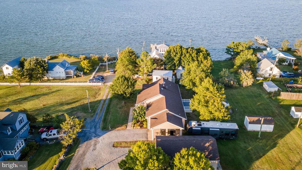 Image 52 of property listing at 16460 SAYRE POINT LN, Piney Point, MD 20674