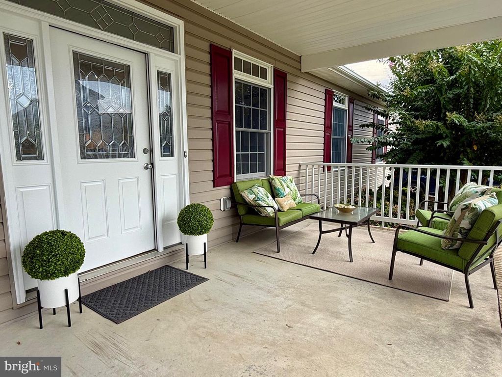 Image 7 of property listing at 16460 SAYRE POINT LN, Piney Point, MD 20674