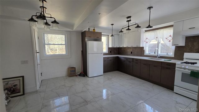 208 Glenmere Road, Chester, NY 10918