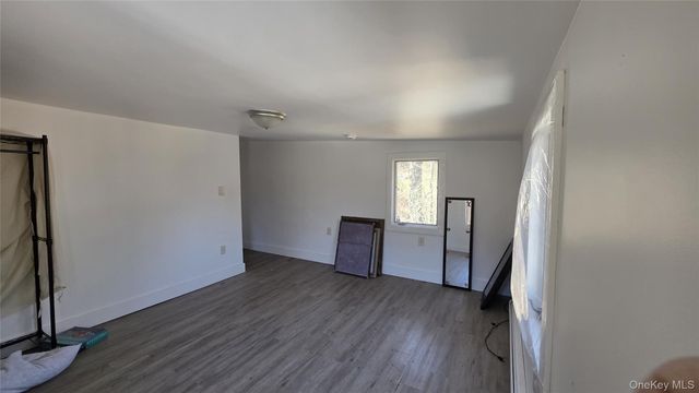 208 Glenmere Road, Chester, NY 10918