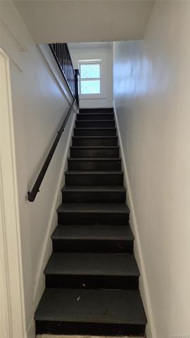 208 Glenmere Road, Chester, NY 10918