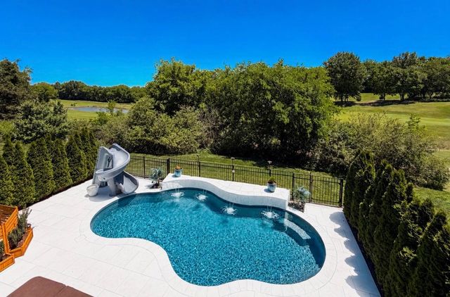 1705 Boardwalk Pl, Gallatin, TN 37066
