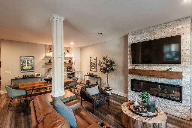 1705 Boardwalk Pl, Gallatin, TN 37066