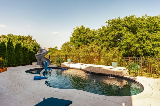 1705 Boardwalk Pl, Gallatin, TN 37066