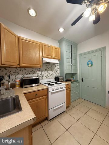 152 E WALNUT ST, Lancaster, PA 17602