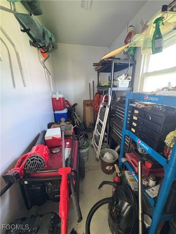 892 Homestead DR, North Fort Myers, FL 33917