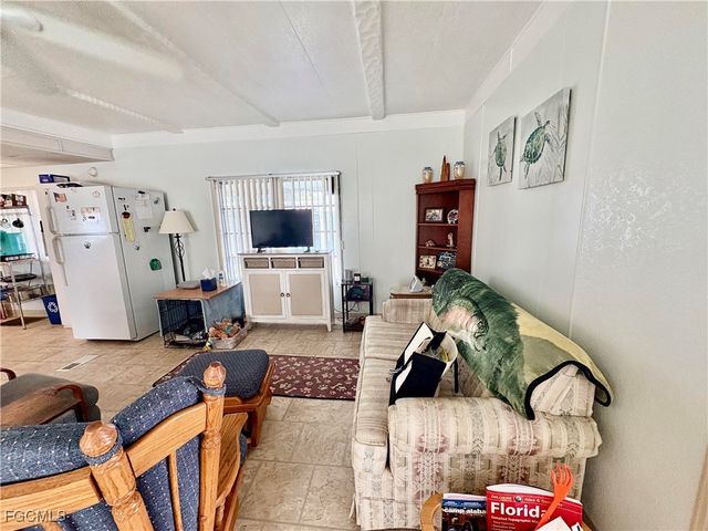 892 Homestead DR, North Fort Myers, FL 33917