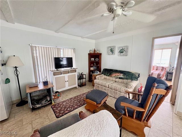 892 Homestead DR, North Fort Myers, FL 33917