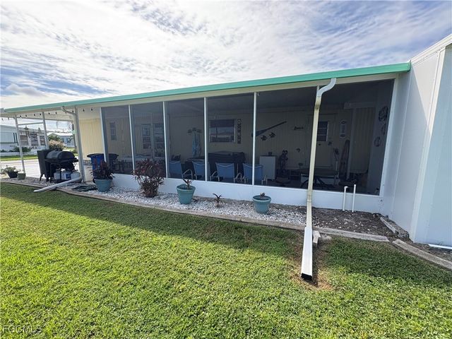 892 Homestead DR, North Fort Myers, FL 33917