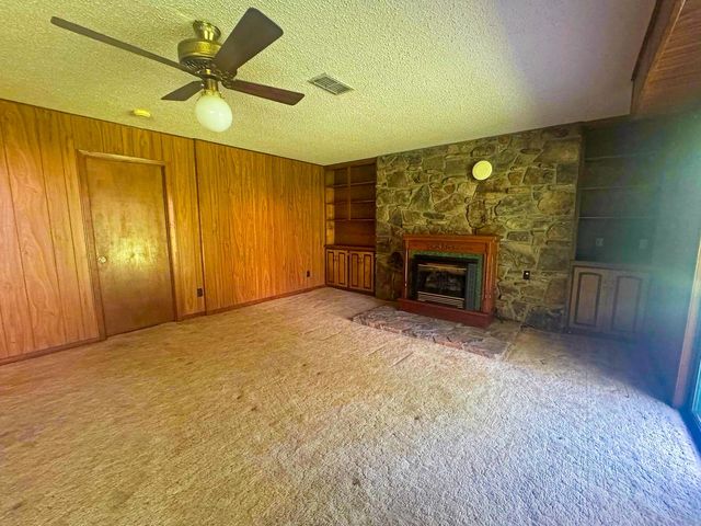 17 Kere Trace, Cherokee Village, AR 72529