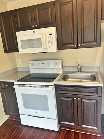 727 22nd Street A & B, West Palm Beach, FL 33407