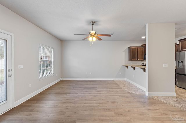 8868 Brown Pelican Cir, Navarre, FL 32566