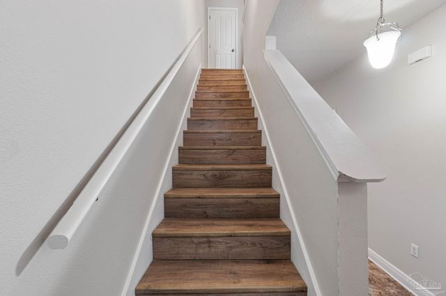 8868 Brown Pelican Cir, Navarre, FL 32566