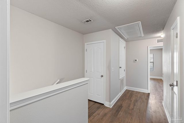 8868 Brown Pelican Cir, Navarre, FL 32566