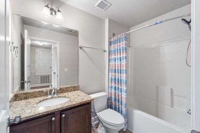 8868 Brown Pelican Cir, Navarre, FL 32566