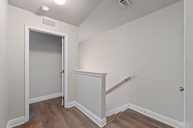 8868 Brown Pelican Cir, Navarre, FL 32566