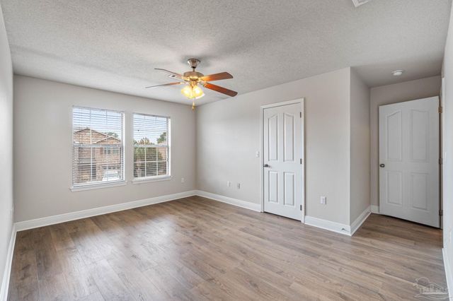 8868 Brown Pelican Cir, Navarre, FL 32566