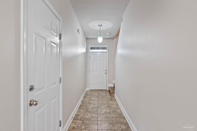 8868 Brown Pelican Cir, Navarre, FL 32566