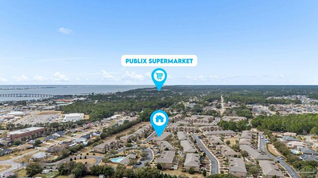 8868 Brown Pelican Cir, Navarre, FL 32566